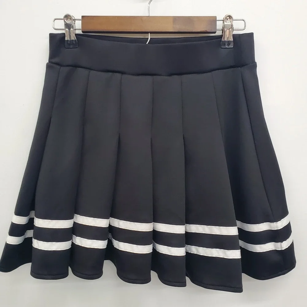 Body Rage Spencers Black White Mini Skater Skirt Skeleton Hand Finger M Pleated - Picture 6 of 10